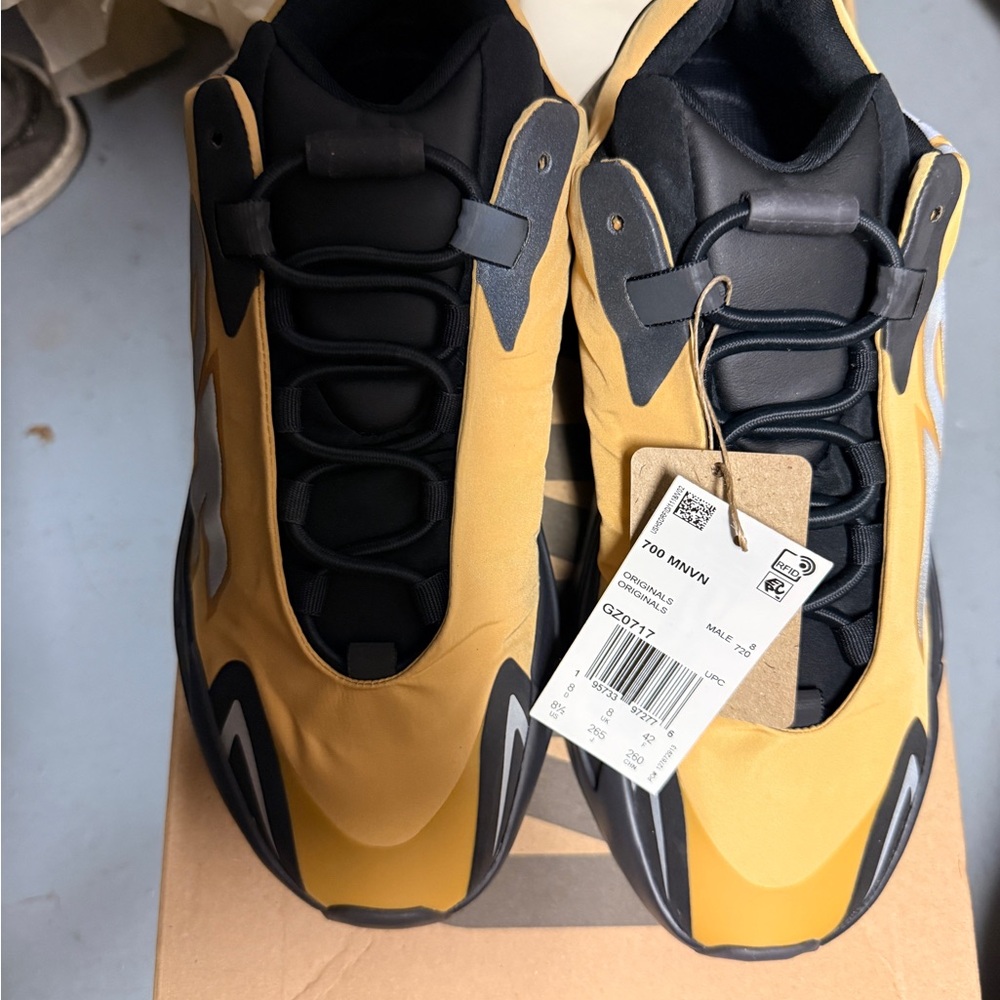 Yeezy 700
